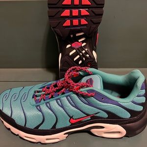 Mens Nike Athletic shoe size 13